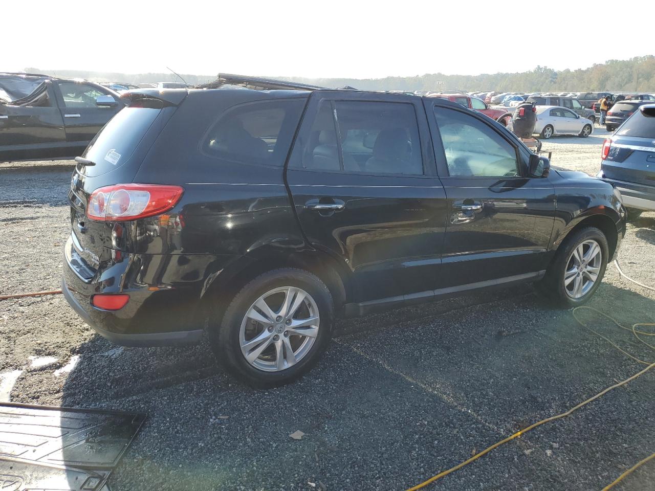 2011 Hyundai Santa Fe - Image 3