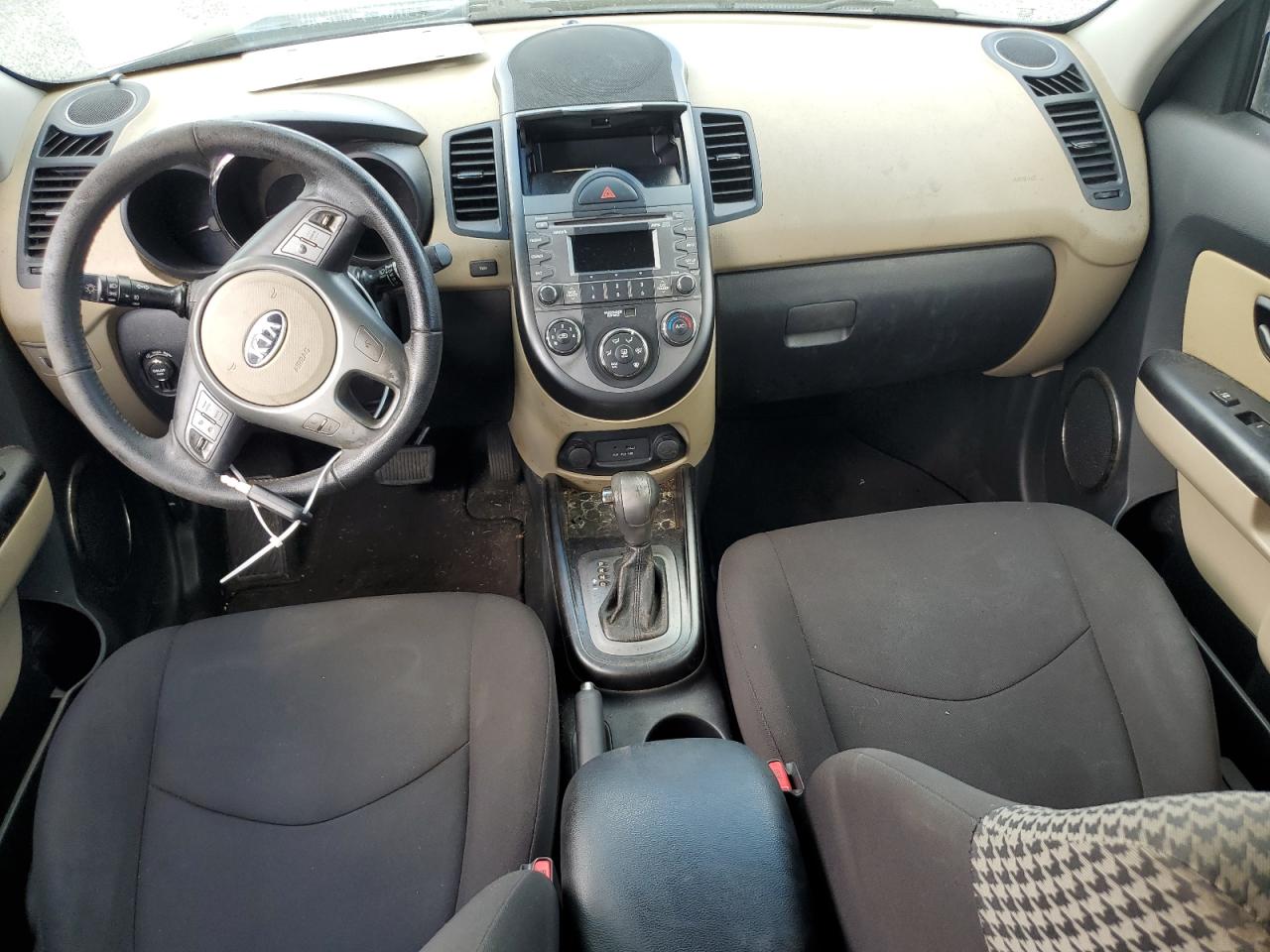 2011 Kia Soul + VIN: KNDJT2A27B7241961 Lot: 73948024