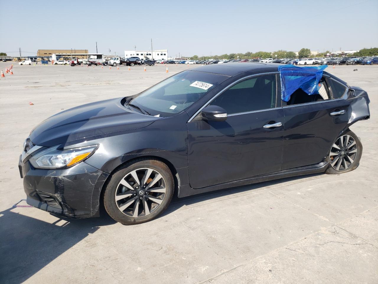 1N4AL3AP7JC297637 2018 NISSAN ALTIMA - Image 1