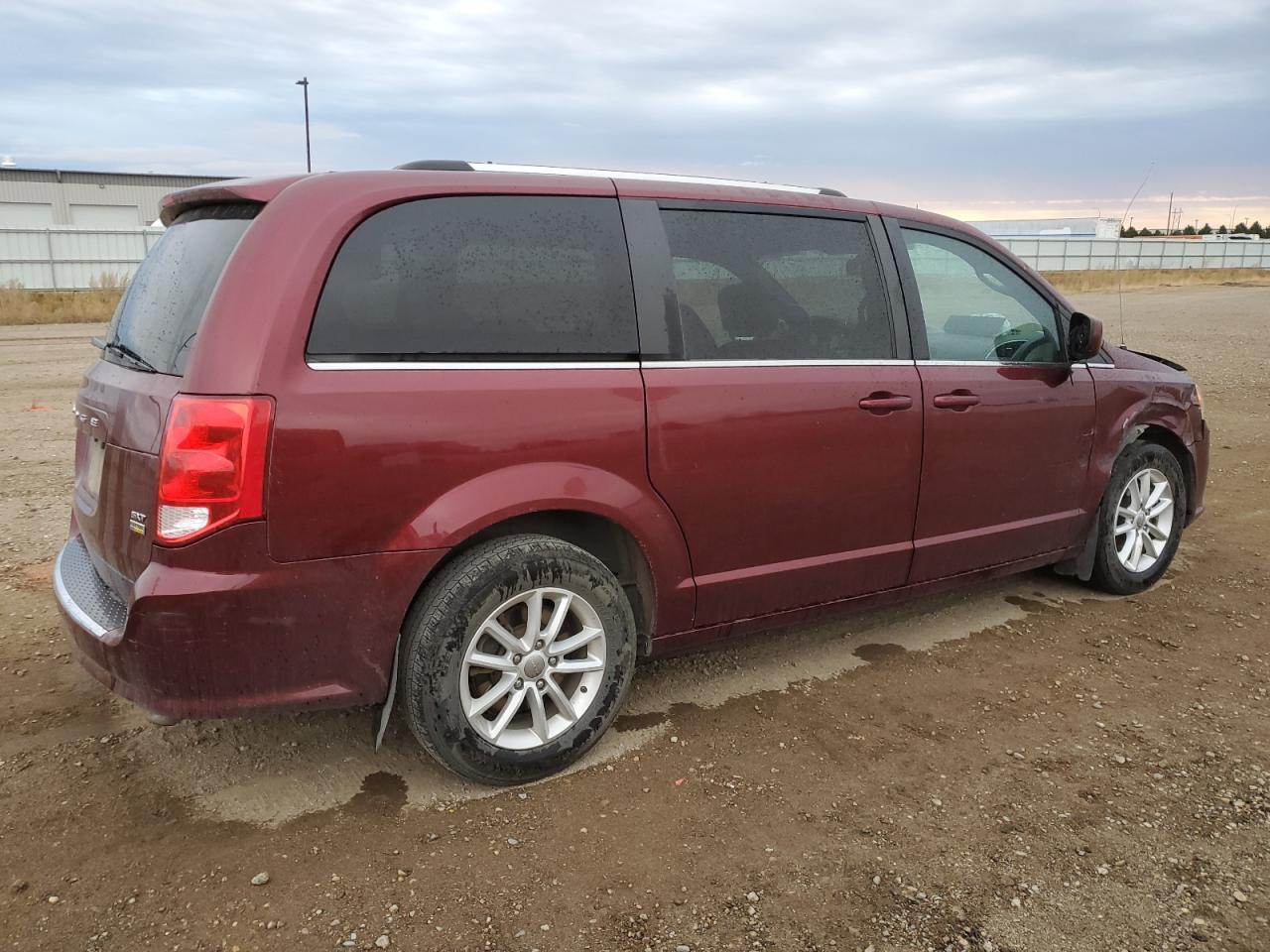 2018 Dodge Caravan - Image 3