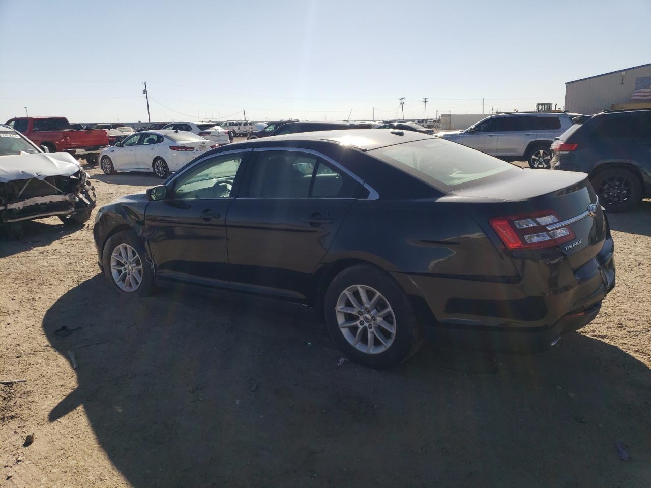 2014 Ford Taurus - Image 2