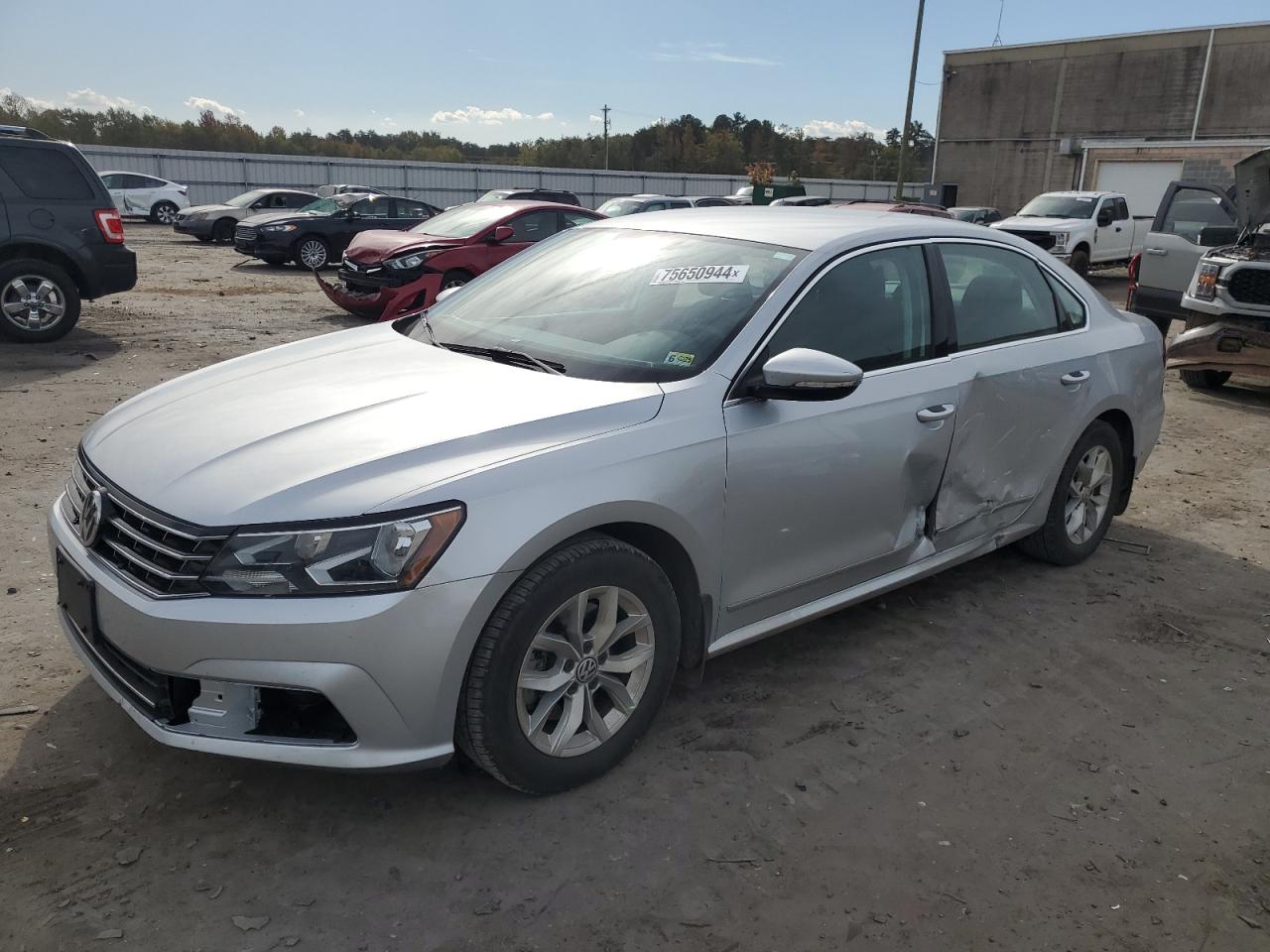 2017 Volkswagen Passat S VIN: 1VWAT7A33HC051562 Lot: 75650944