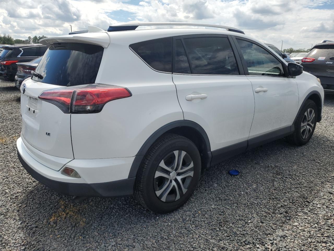 2017 Toyota RAV 4 - Image 3