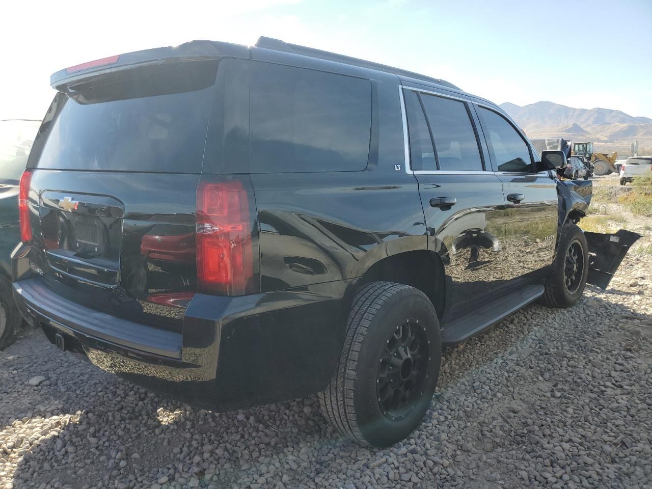 2019 Chevrolet Tahoe - Image 3