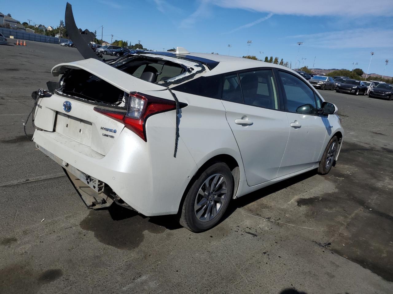 VIN JTDKARFUXL3115339 2020 TOYOTA PRIUS no.3