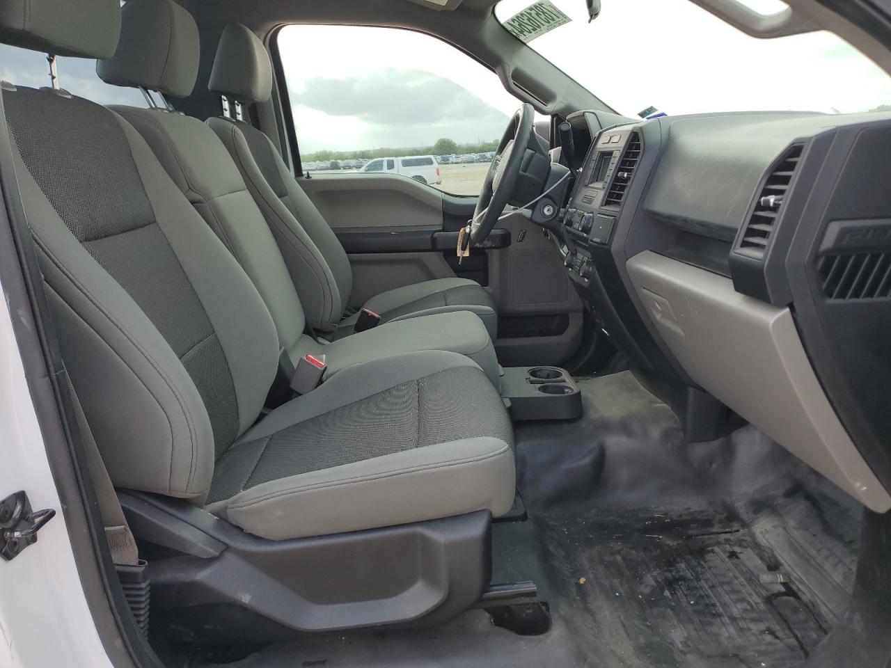 2017 Ford F-150 - Image 10