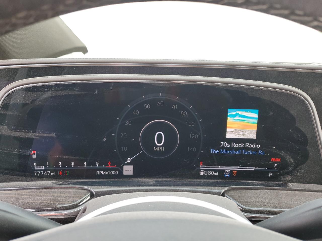 2021 Cadillac Escalade - Image 9