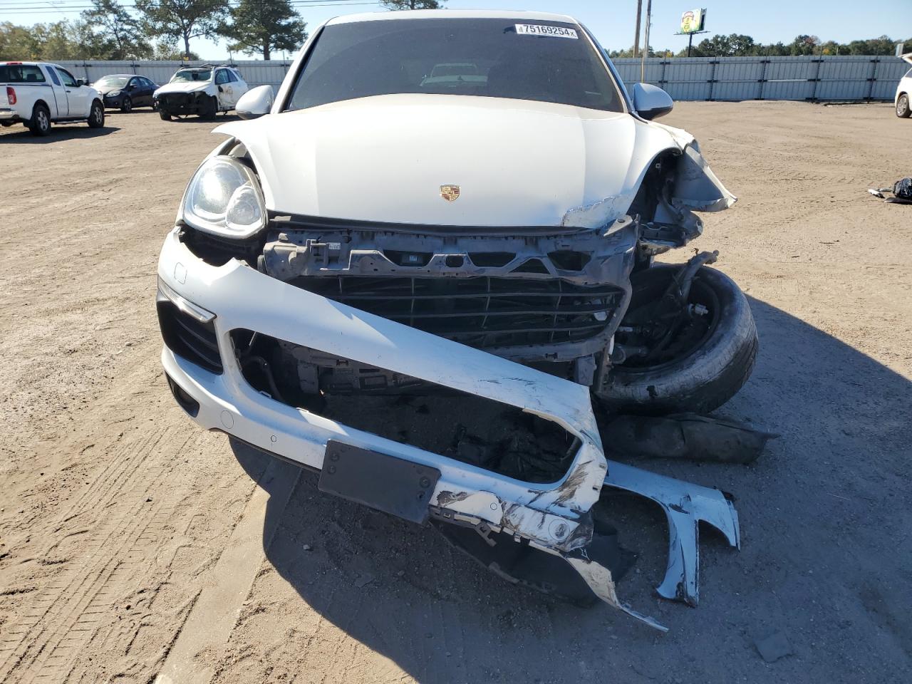 2017 Porsche Cayenne - Image 5