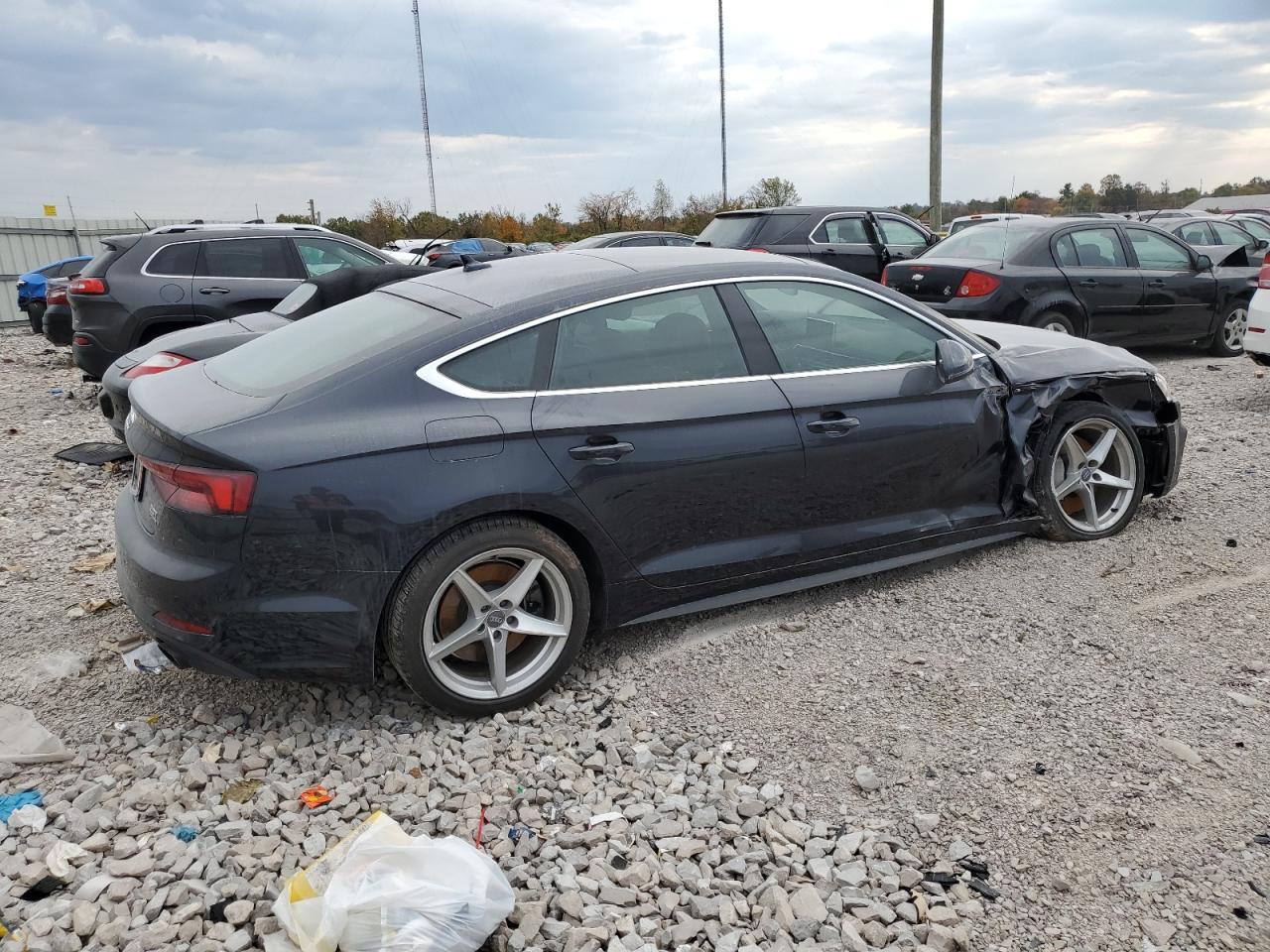 VIN WAUENCF57JA056716 2018 AUDI A5 no.3