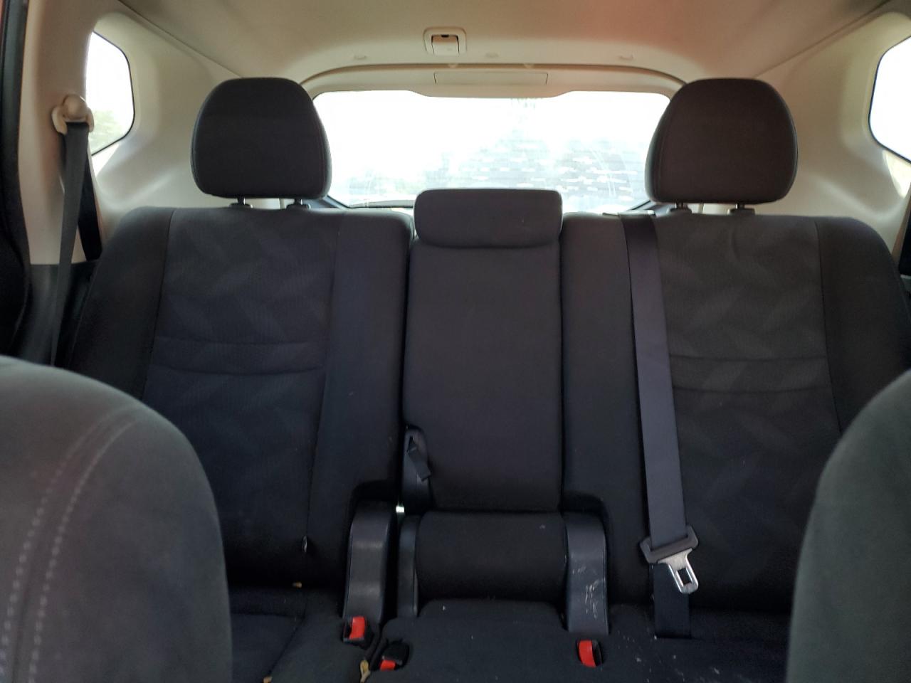 2015 Nissan Rogue - Image 10