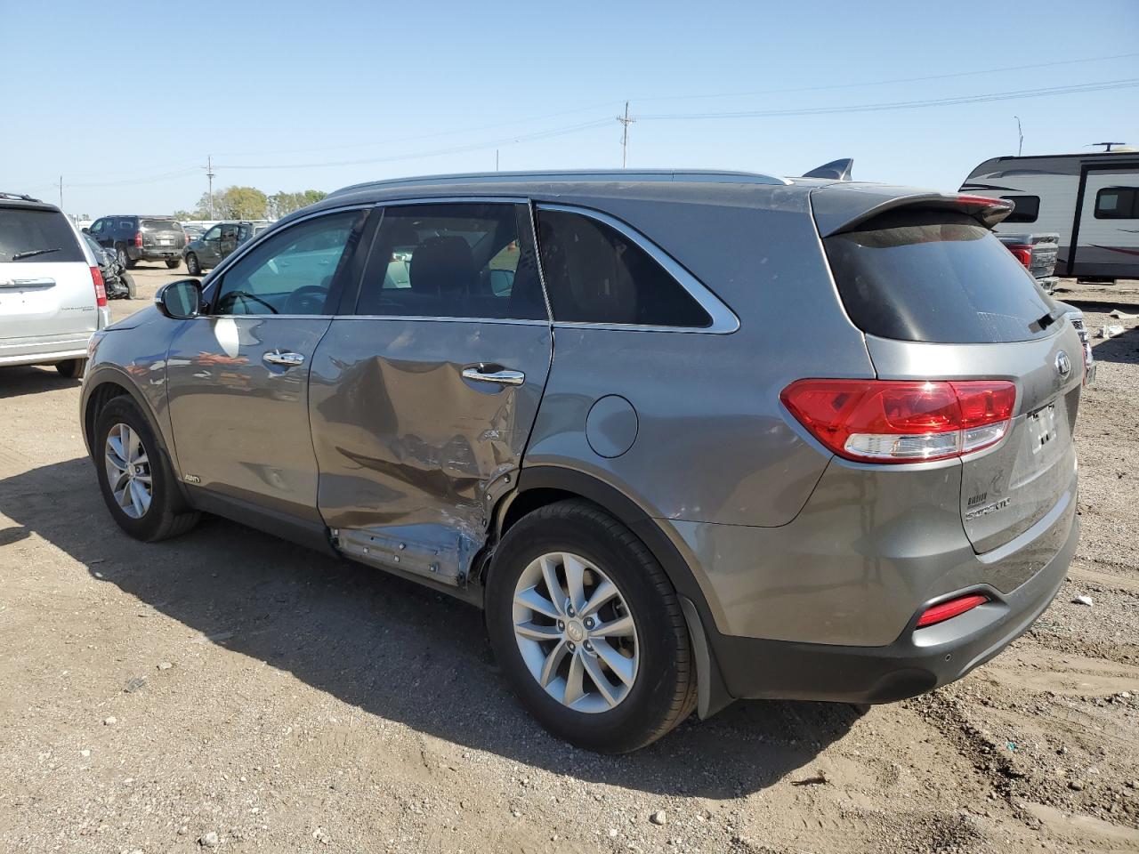 2017 Kia Sorento - Image 2