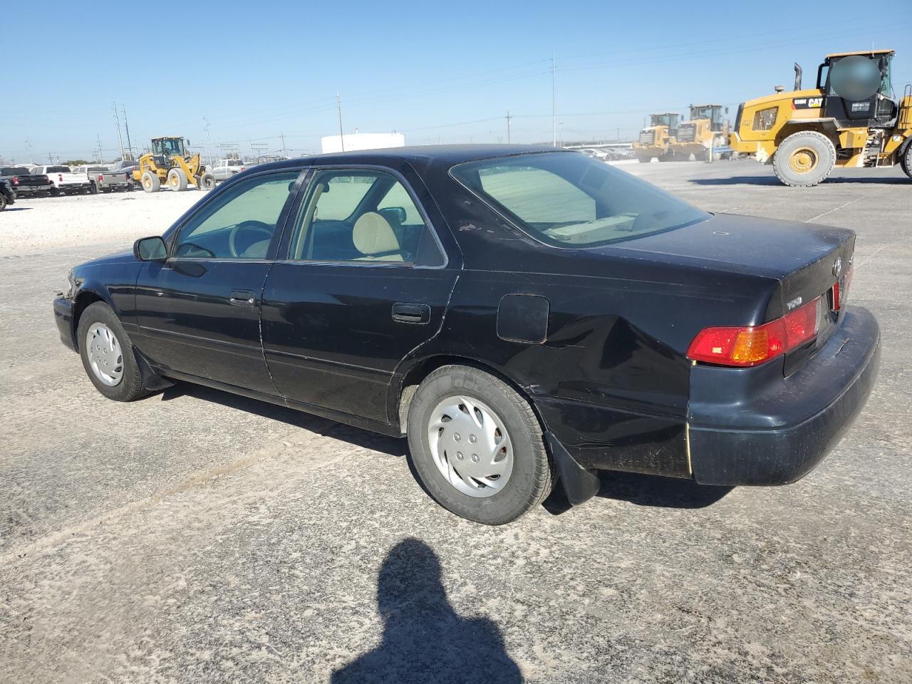 2000 Toyota Camry - Image 2