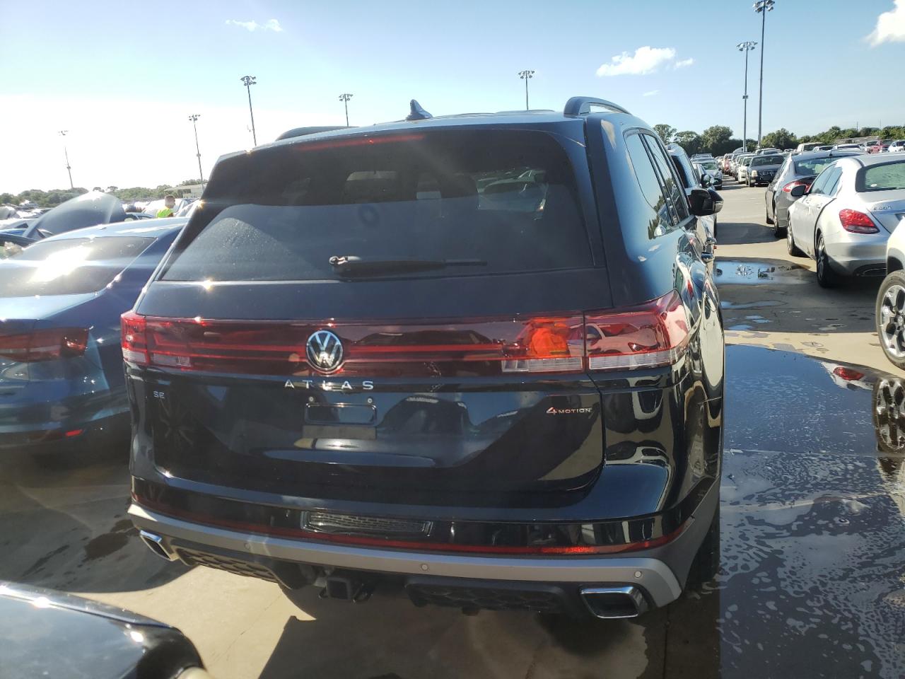 2024 Volkswagen Atlas Peak Edition Se VIN: 1V2CR2CAXRC608461 Lot: 74419984