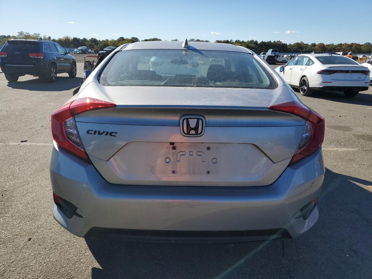 2HGFC2F7XJH557689 2018 Honda Civic Ex