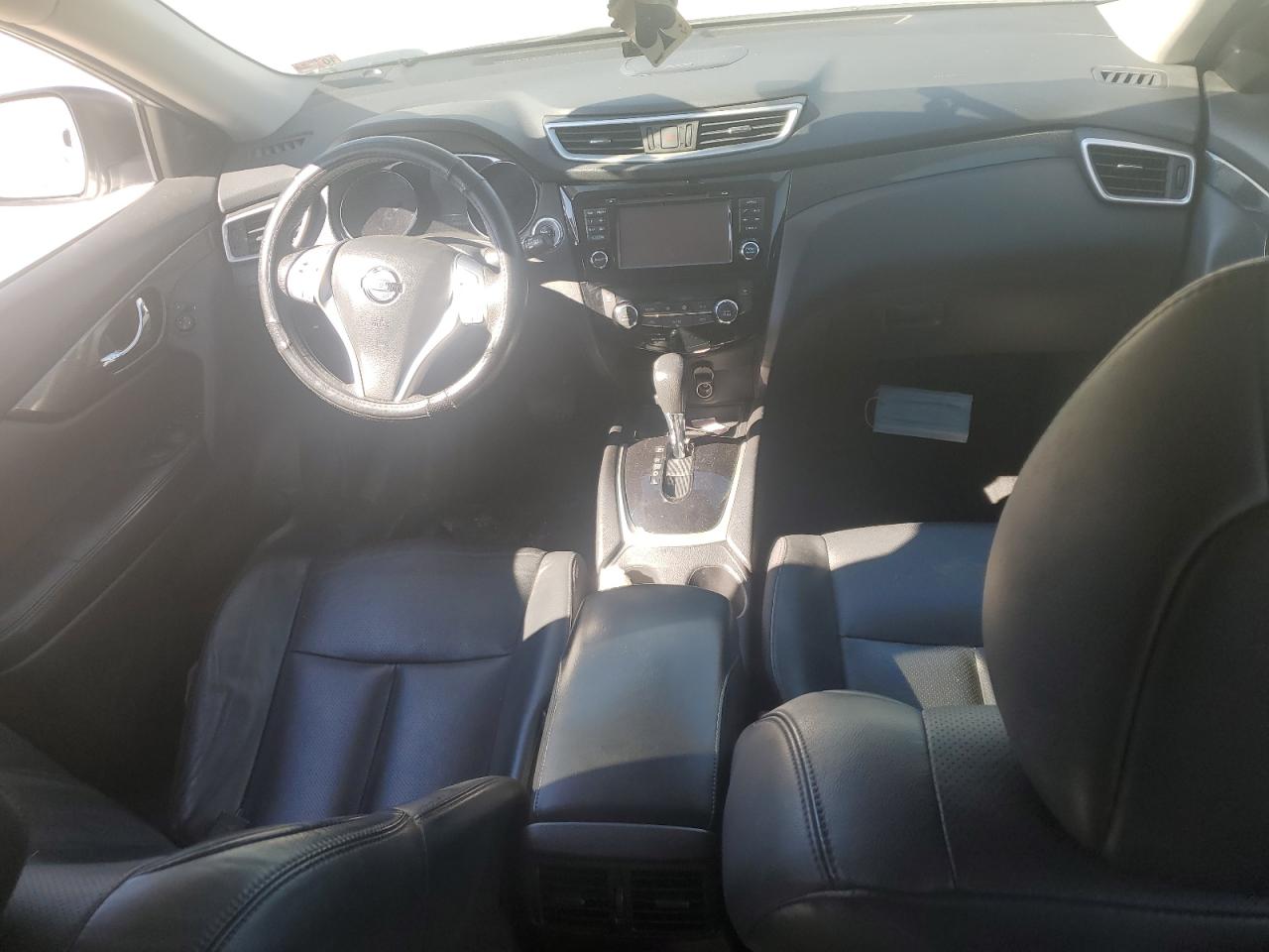 2015 Nissan Rogue - Image 8