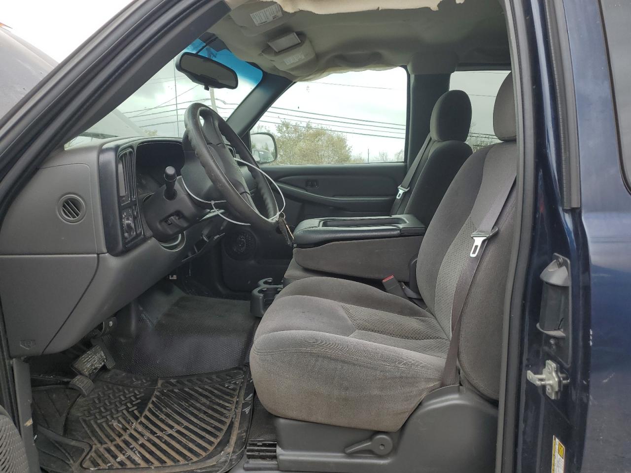 2005 Chevrolet Silverado - Image 7
