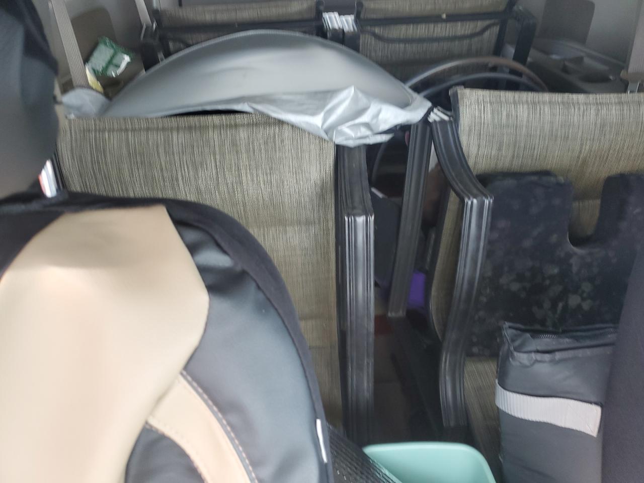 2012 Chrysler Town & Country - Image 11