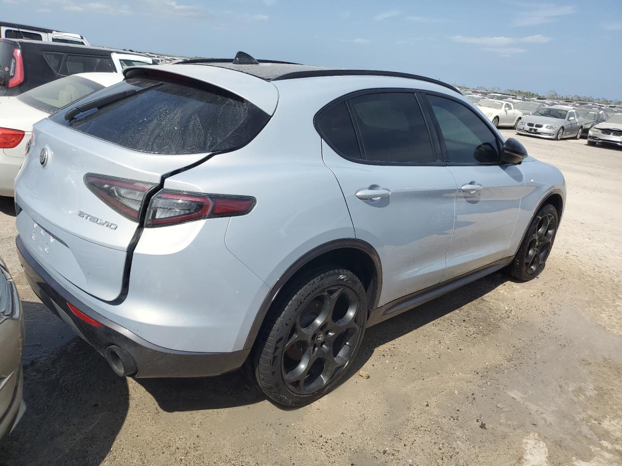 VIN ZASPAKBN5R7D81081 2024 ALFA ROMEO STELVIO no.3