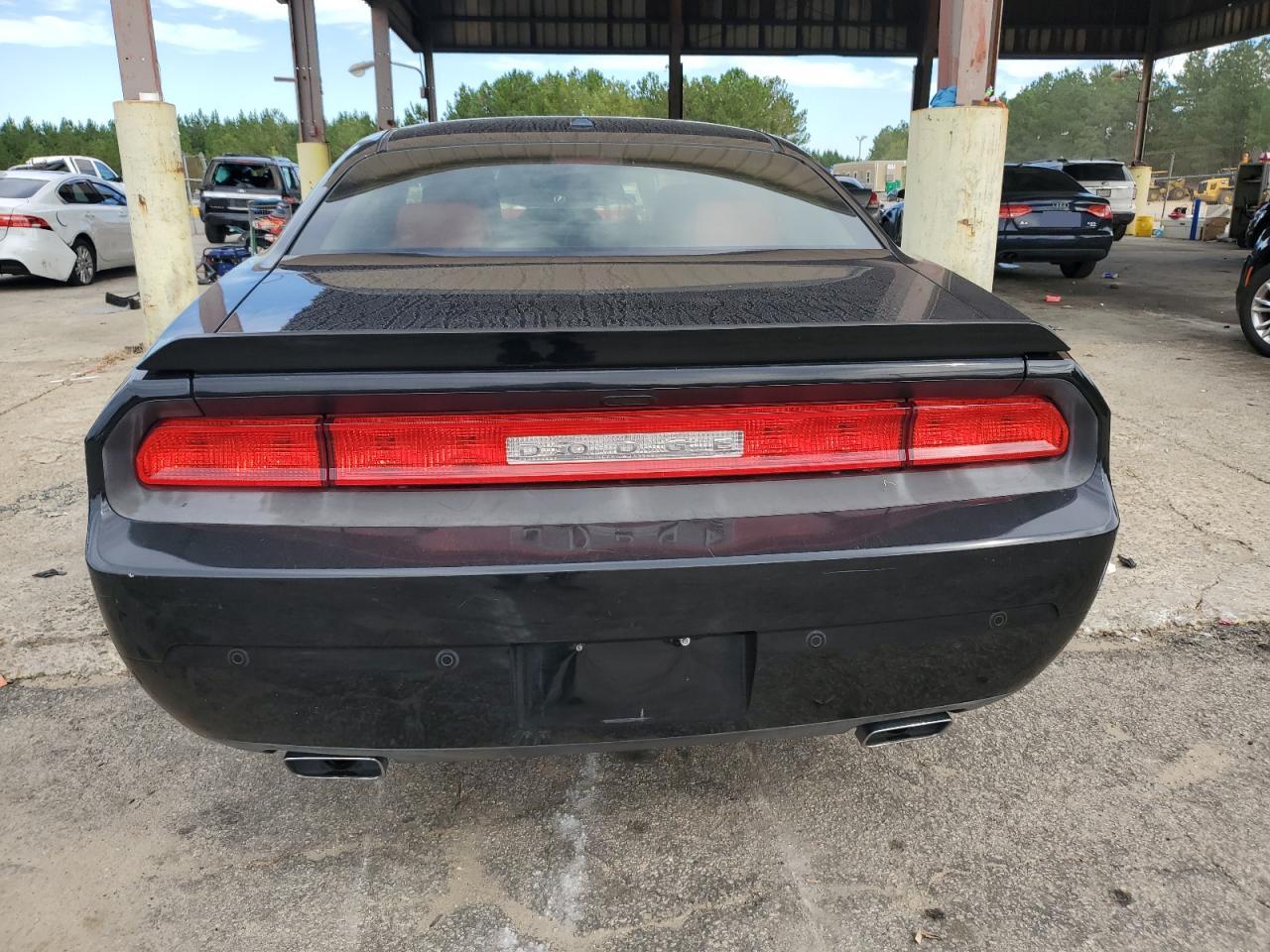 2014 Dodge Challenger - Image 6