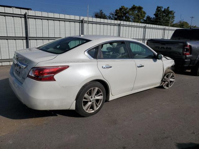 Sedans NISSAN ALTIMA 2013 Biały