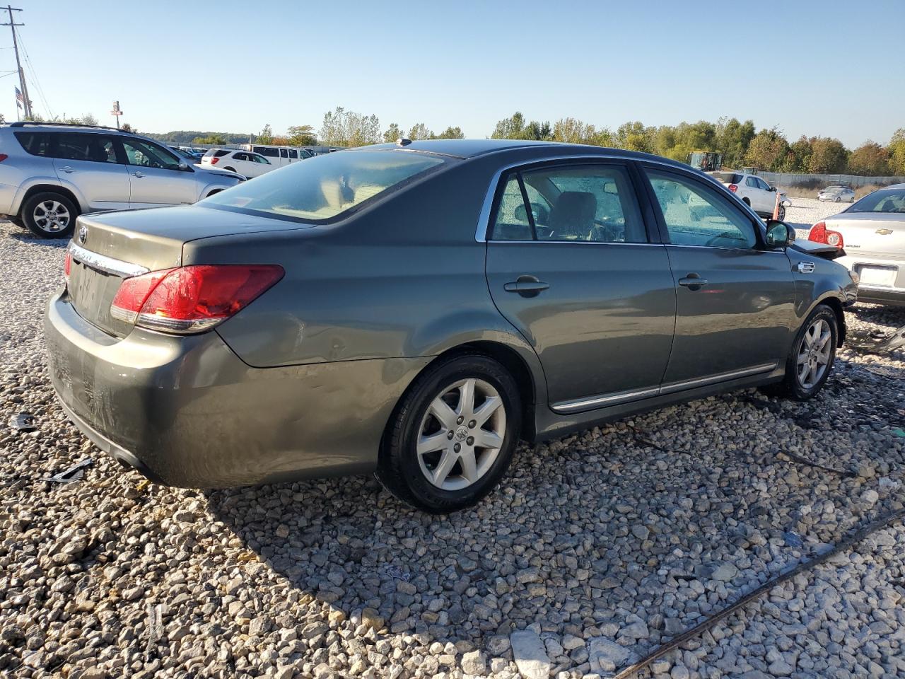2012 Toyota Avalon - Image 3