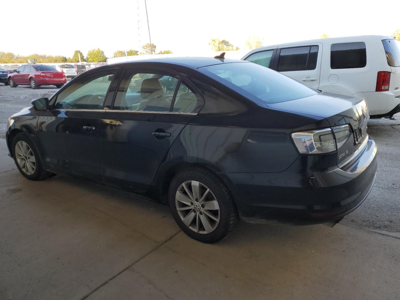 2015 Volkswagen Jetta - Image 2