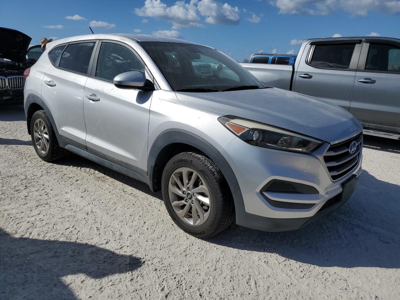 2017 Hyundai Tucson - Image 4