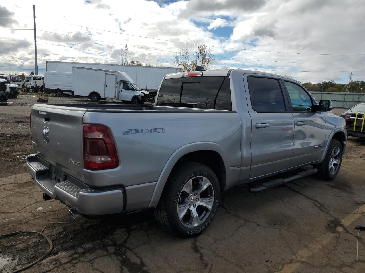 2022 RAM 1500 - Image 3