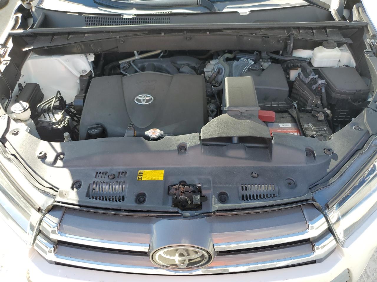 2019 Toyota Highlander - Image 11