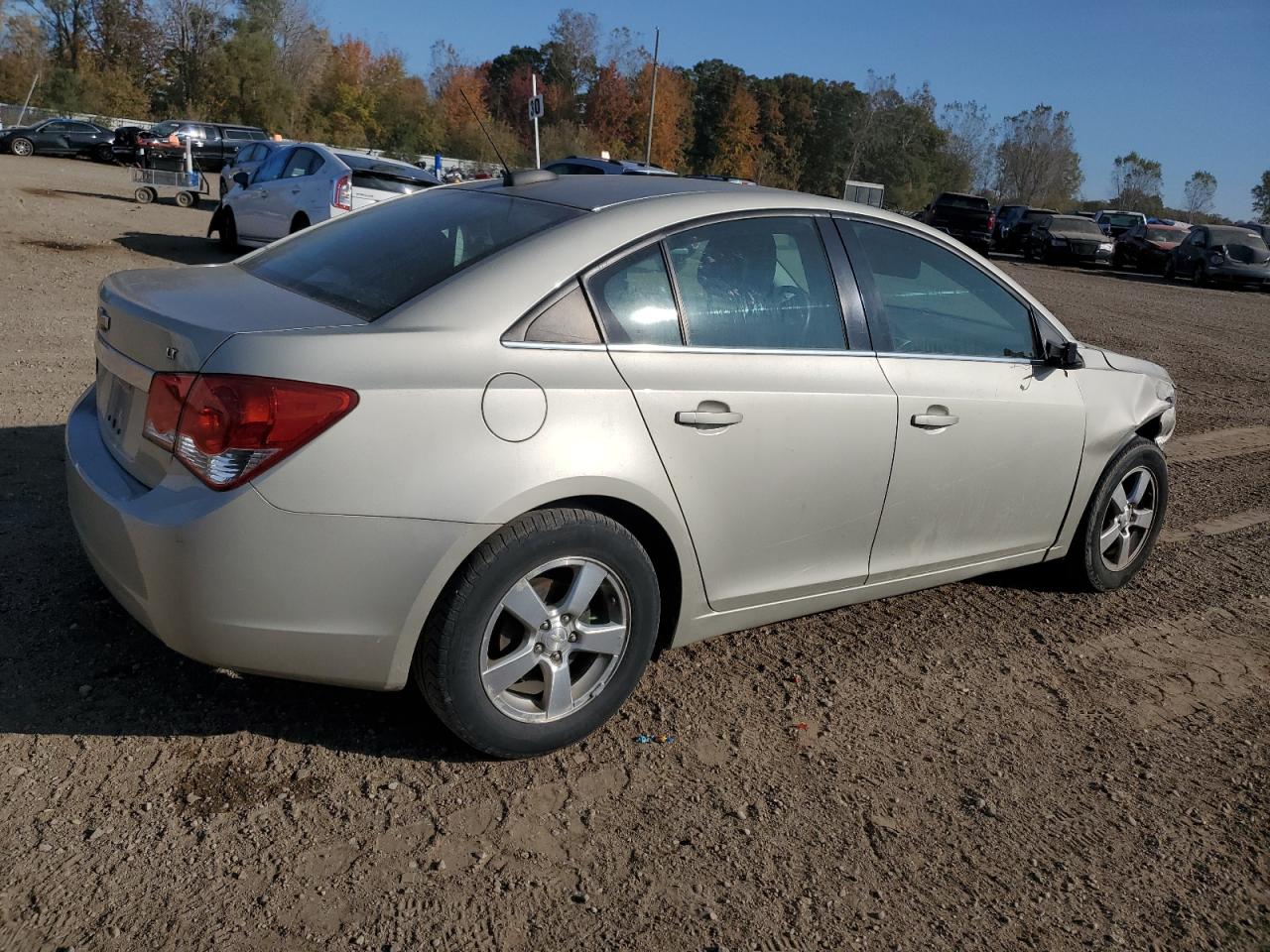 VIN 1G1PC5SB5F7226562 2015 CHEVROLET CRUZE no.3