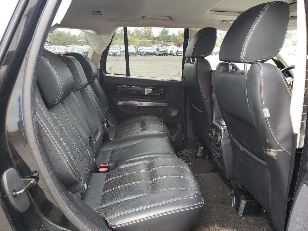 2011 Land Rover Range Rover - Image 10