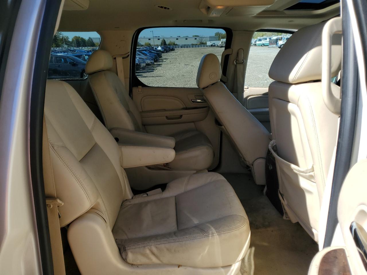 2007 Cadillac Escalade Esv VIN: 1GYFK66857R274363 Lot: 76666004