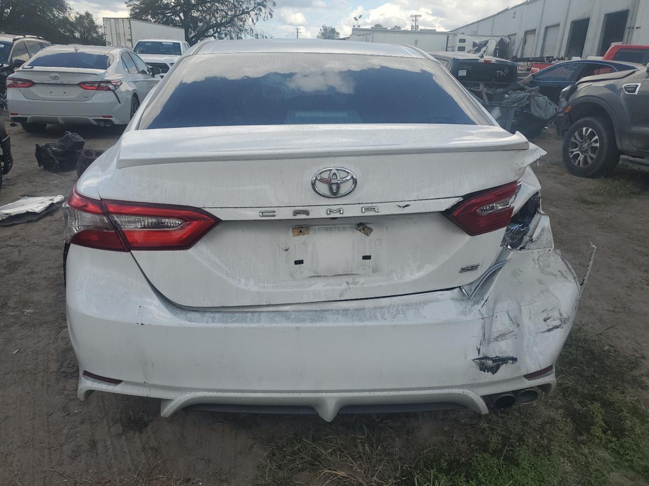 VIN 4T1B11HK3JU593795 2018 TOYOTA CAMRY no.6