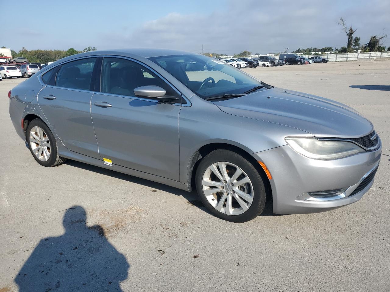 2016 Chrysler 200 - Image 4