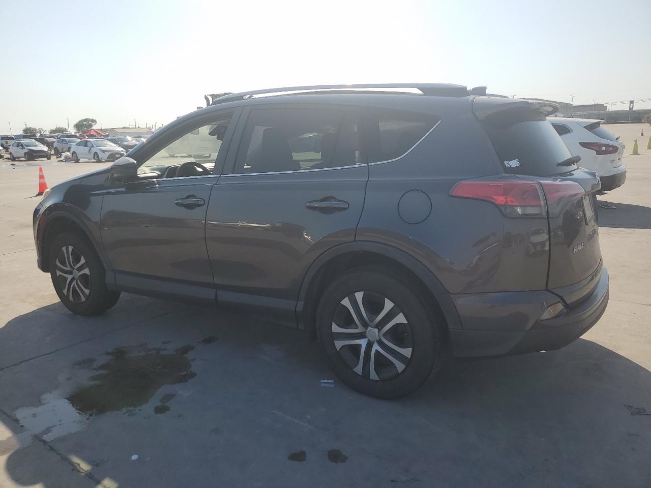 JTMZFREV3HJ102848 2017 TOYOTA RAV 4 - Image 2