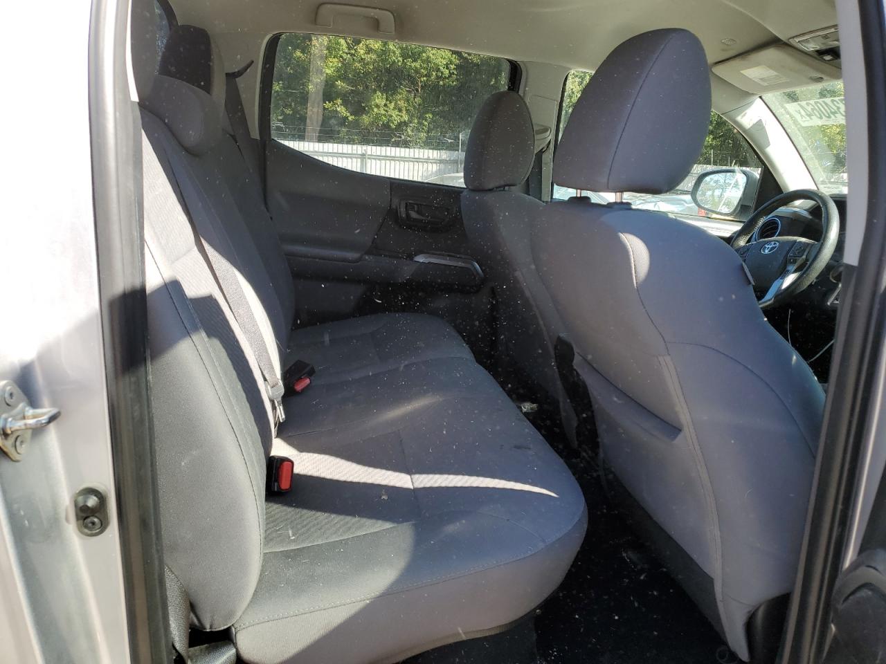 2020 Toyota Tacoma - Image 10