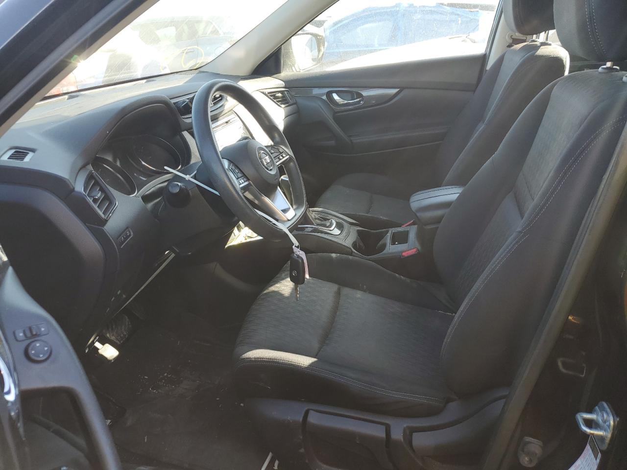 2017 Nissan Rogue - Image 7
