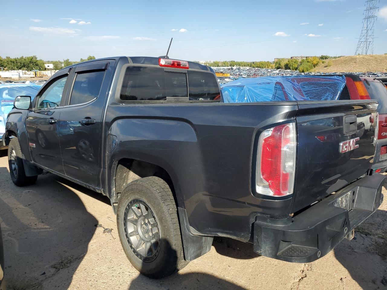 2005 Nissan Titan - Image 2