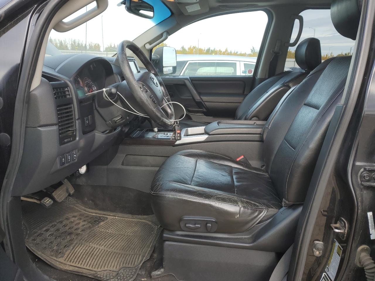 2013 Nissan Titan - Image 7