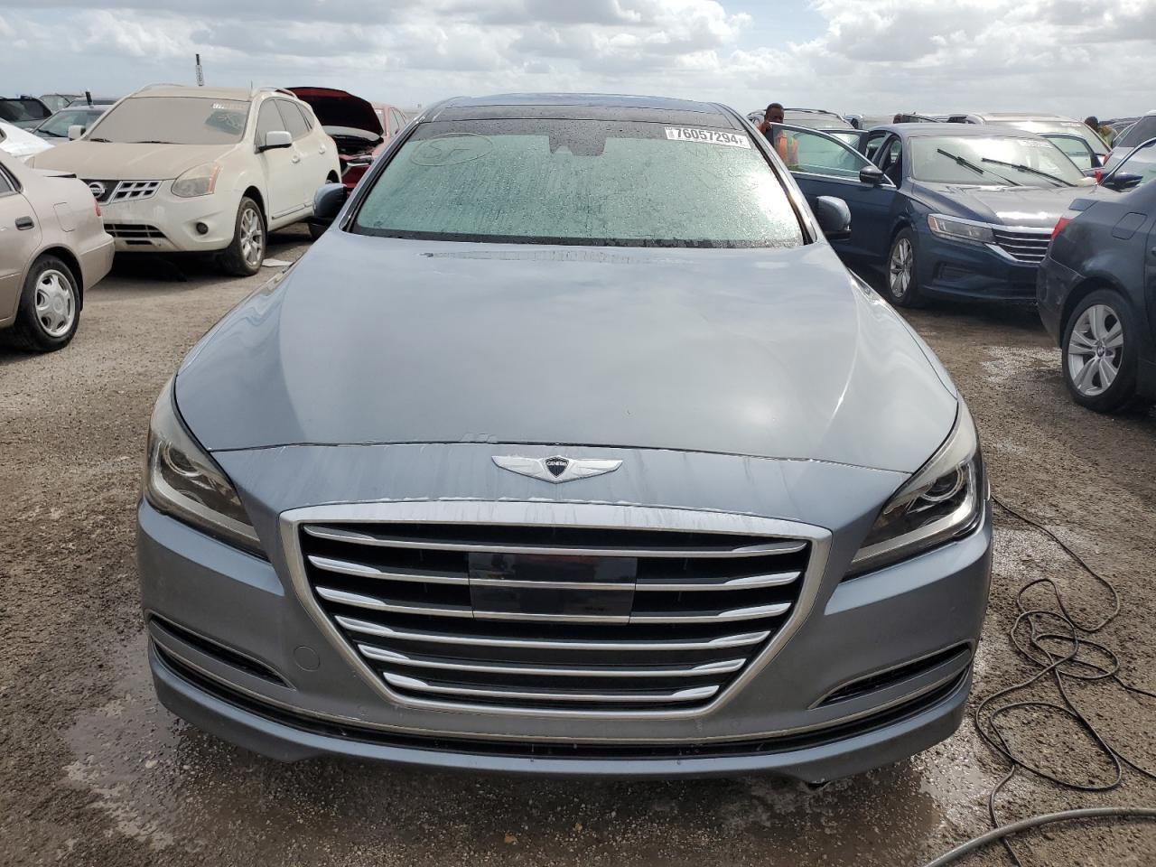 2015 Hyundai Genesis - Image 5