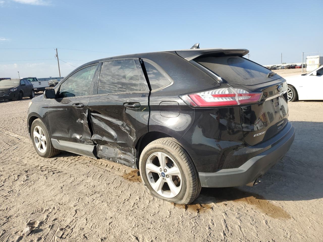 2019 Ford Edge - Image 2