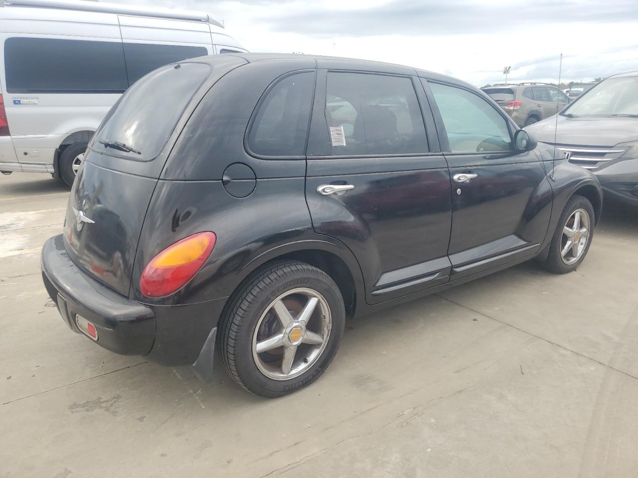2002 Chrysler PT Cruiser - Image 3