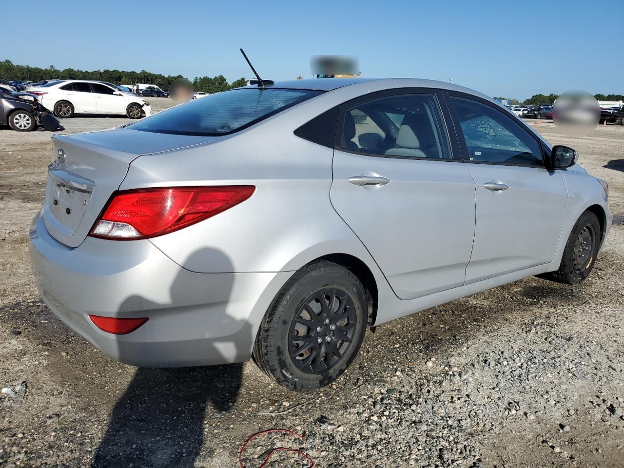 2016 Hyundai Accent - Image 3