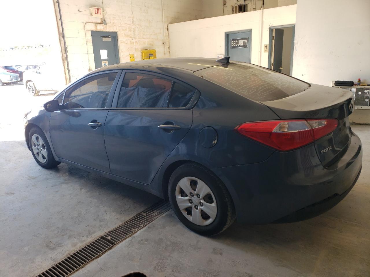 KNAFX4A62F5393055 2015 KIA FORTE - Image 2