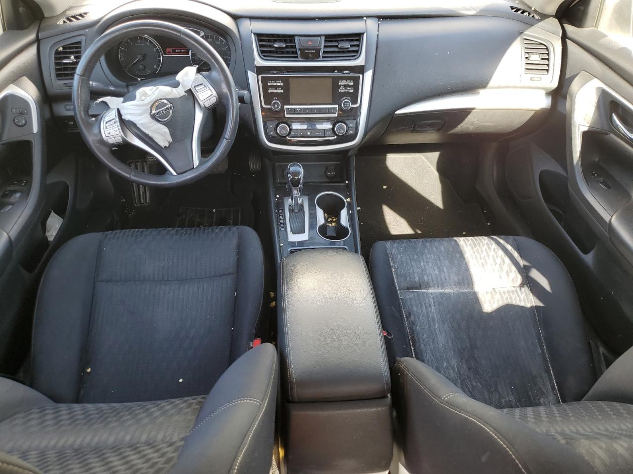 2018 Nissan Altima - Image 8