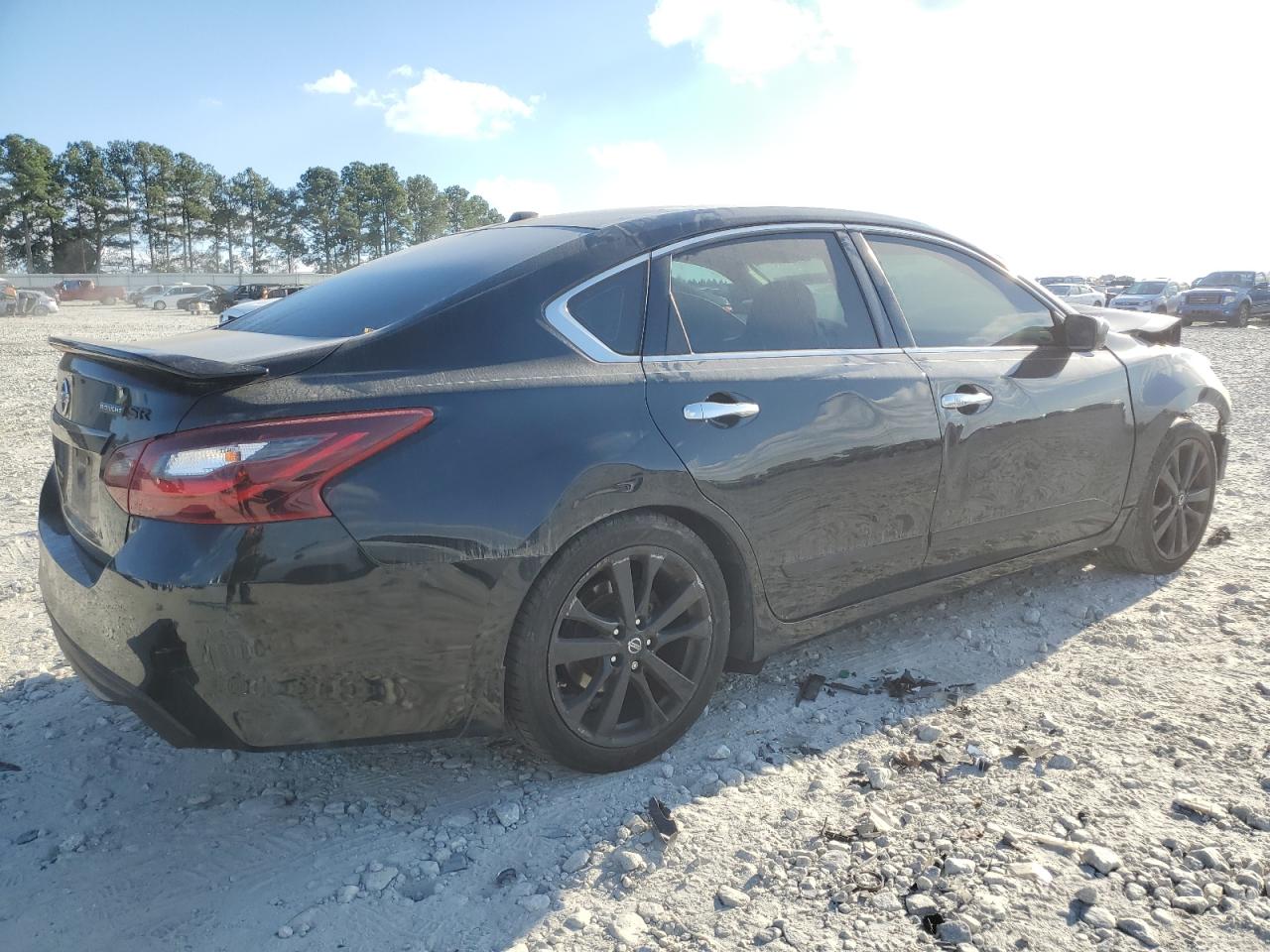 2018 Nissan Altima - Image 3