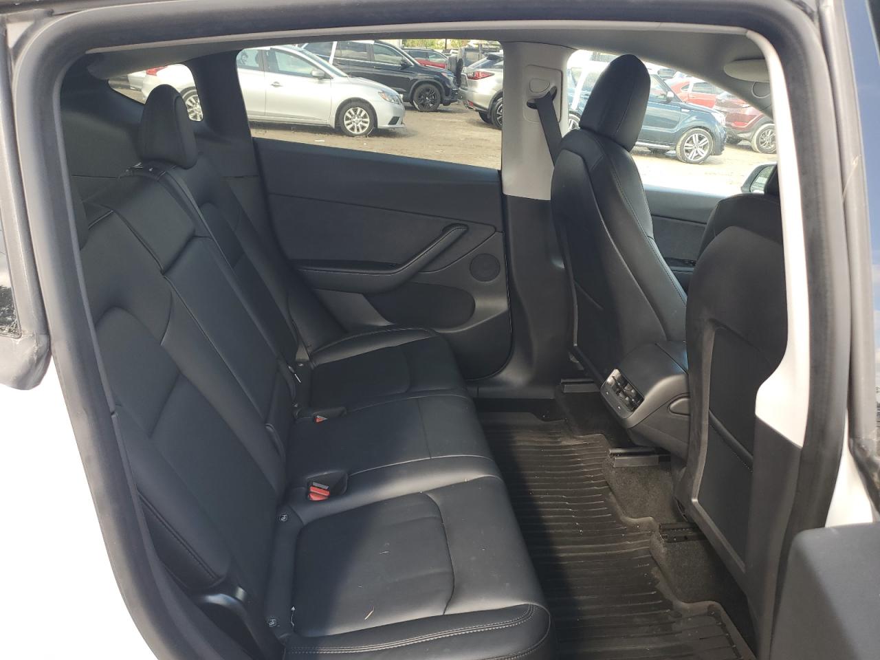 5YJYGDEE9MF077726 2021 Tesla Model Y