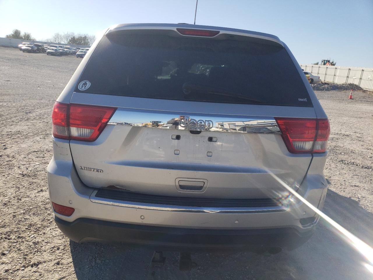 2011 Jeep Grand Cherokee Limited VIN: 1J4RS5GG2BC704066 Lot: 76295014