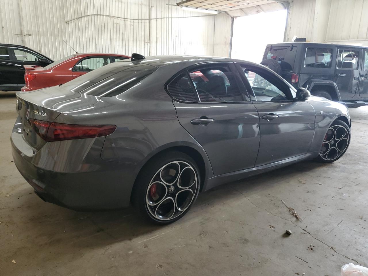 2022 Alfa Romeo Giulia - Image 3