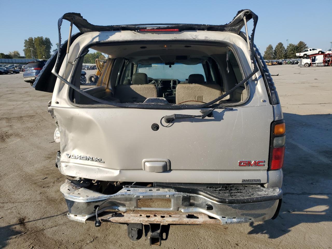 2005 GMC Yukon - Image 6